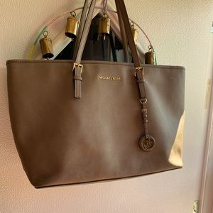 "Michael Kors" tan Saffiano zipper tote